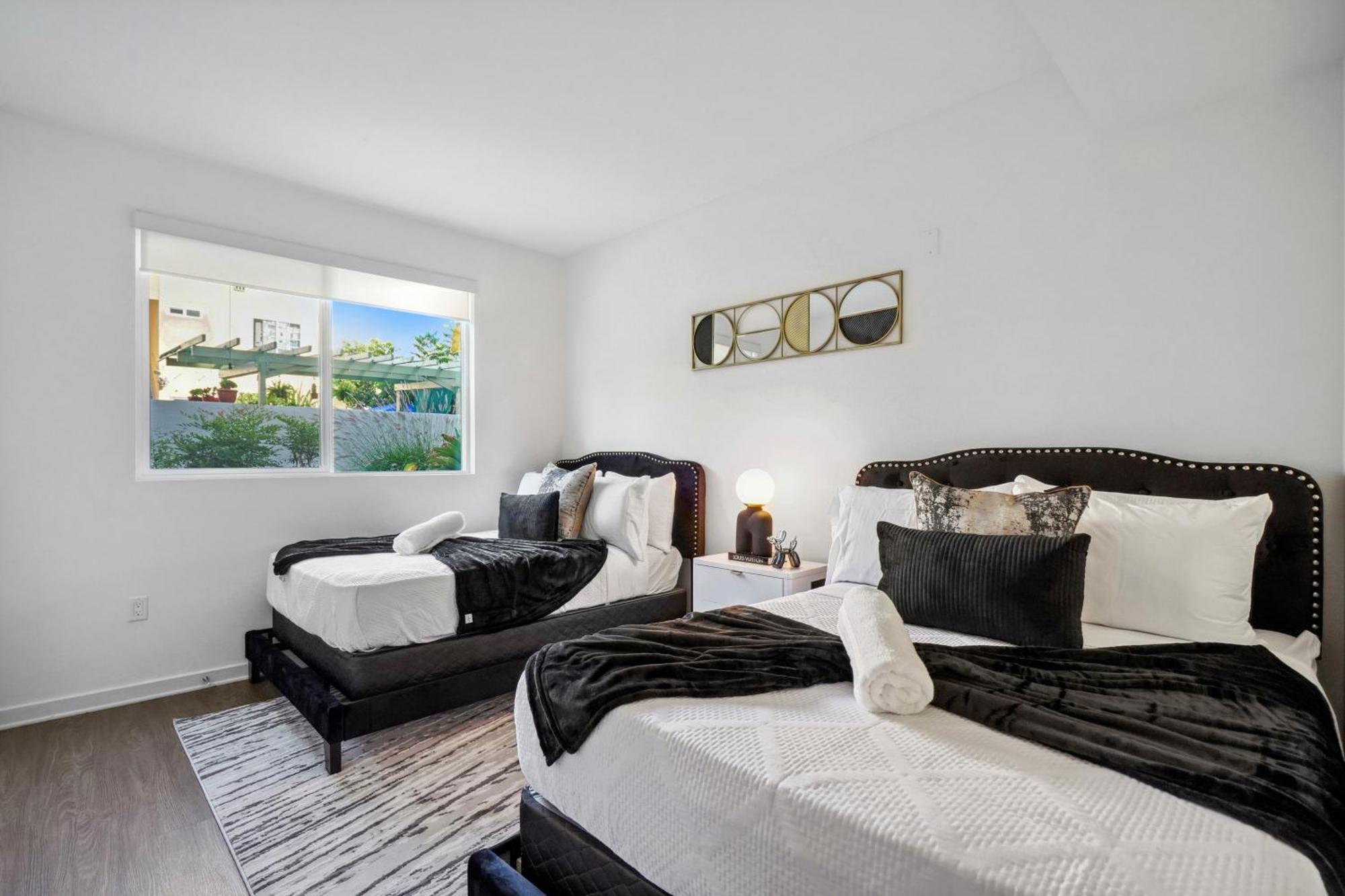 House Of Lv Bed & Breakfast ลอสแอนเจลิส ภายนอก รูปภาพ