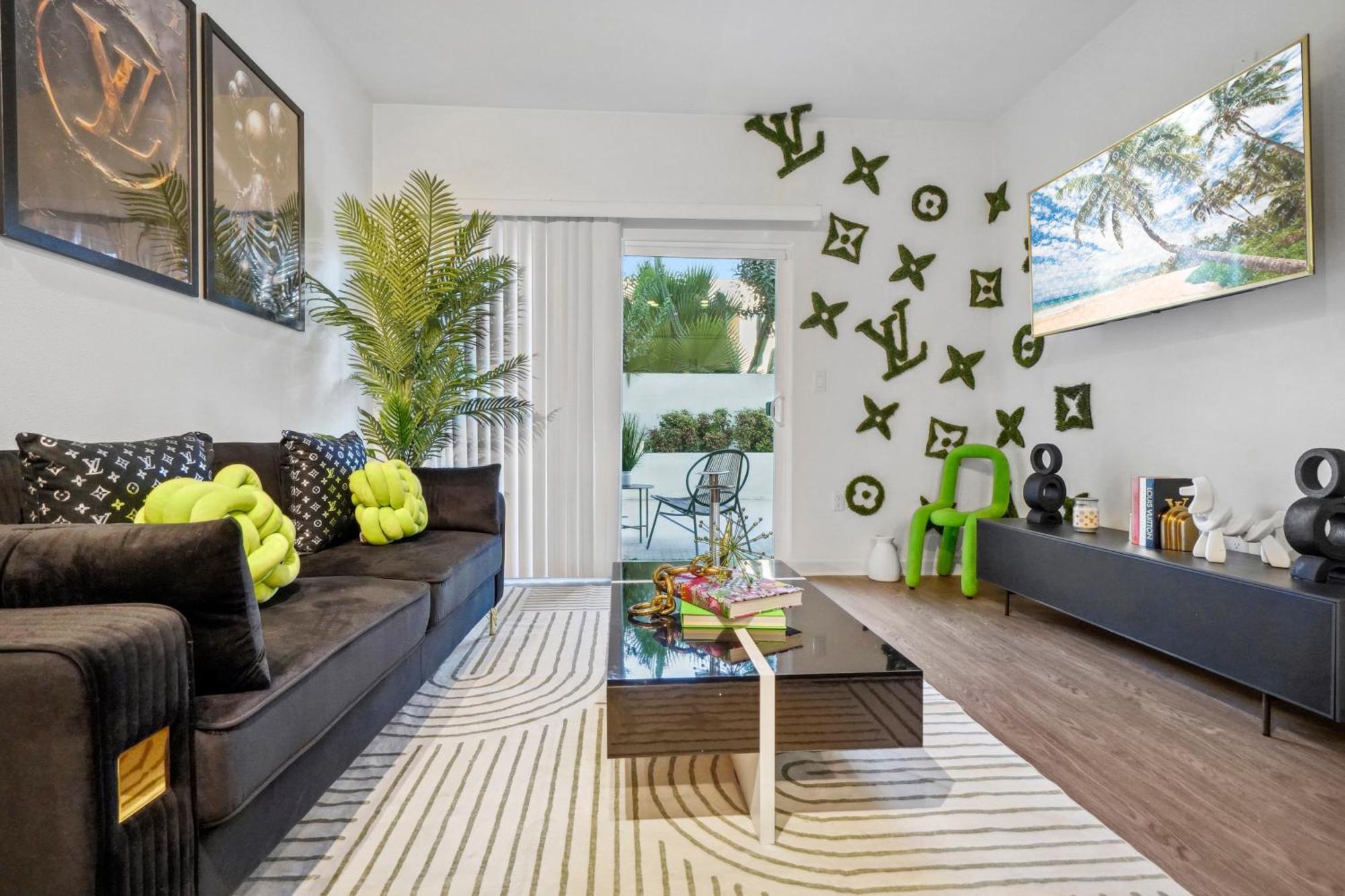 House Of Lv Bed & Breakfast ลอสแอนเจลิส ภายนอก รูปภาพ
